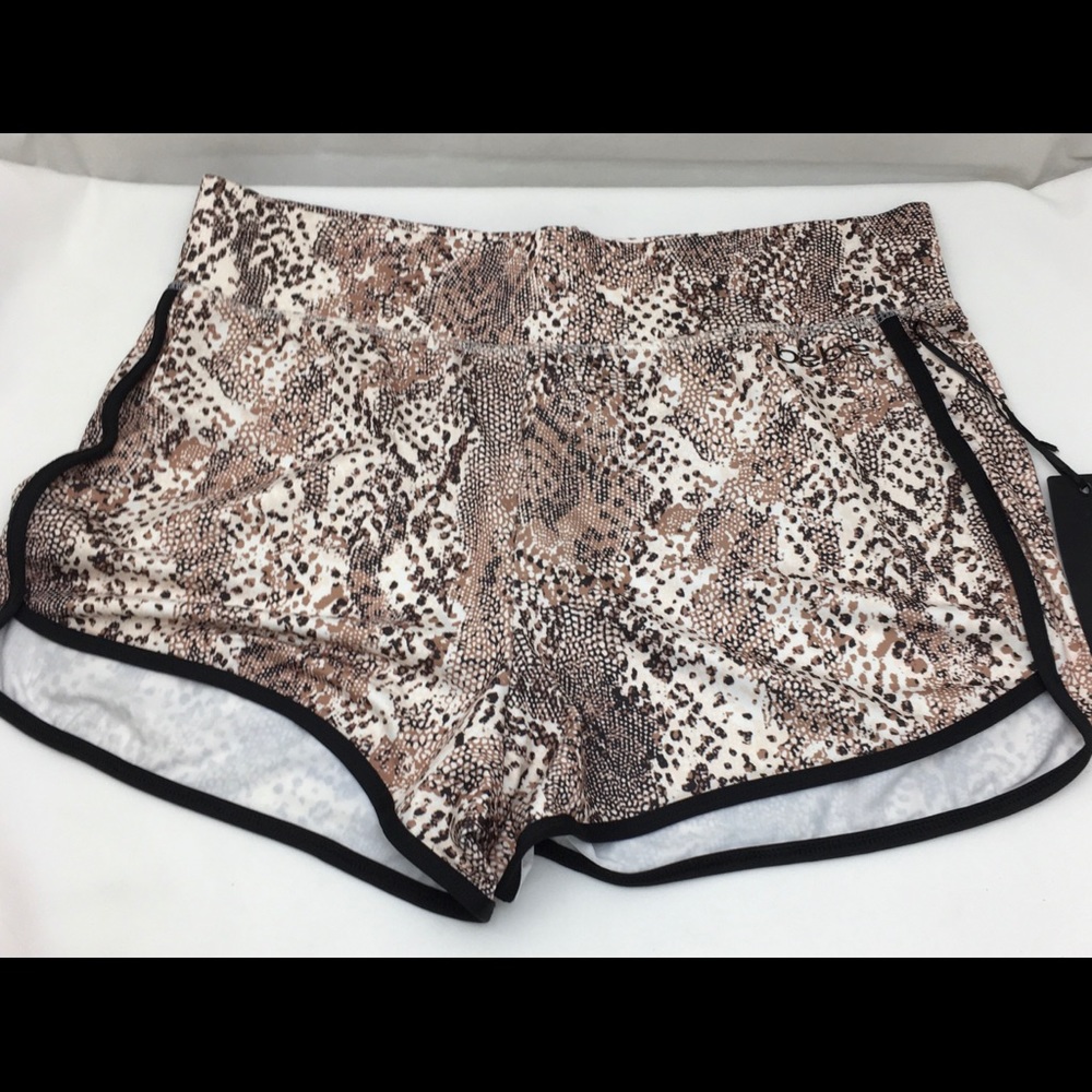 Bebe Sport Snakeskin Stretch Shorts NWT Sz L